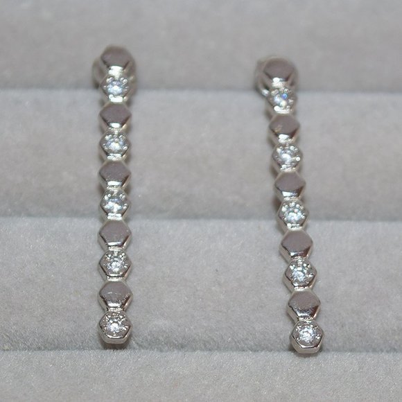 Geometric Stud Earrings With Crystals - Picture 9 of 9